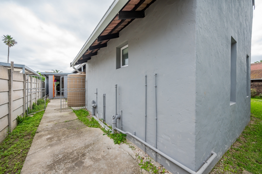 3 Bedroom Property for Sale in Sherwood Eastern Cape